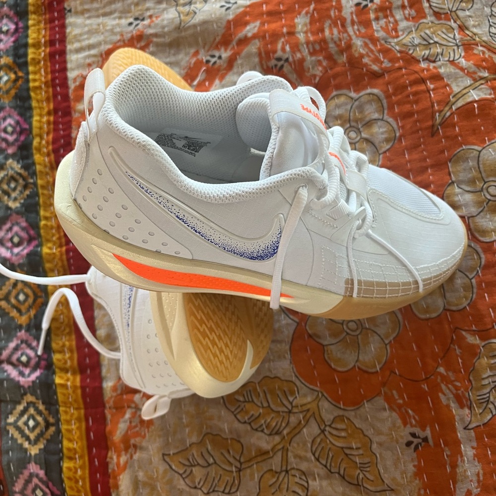 Brand new Nike G.T. Cut academy basketball shoes size youth 7